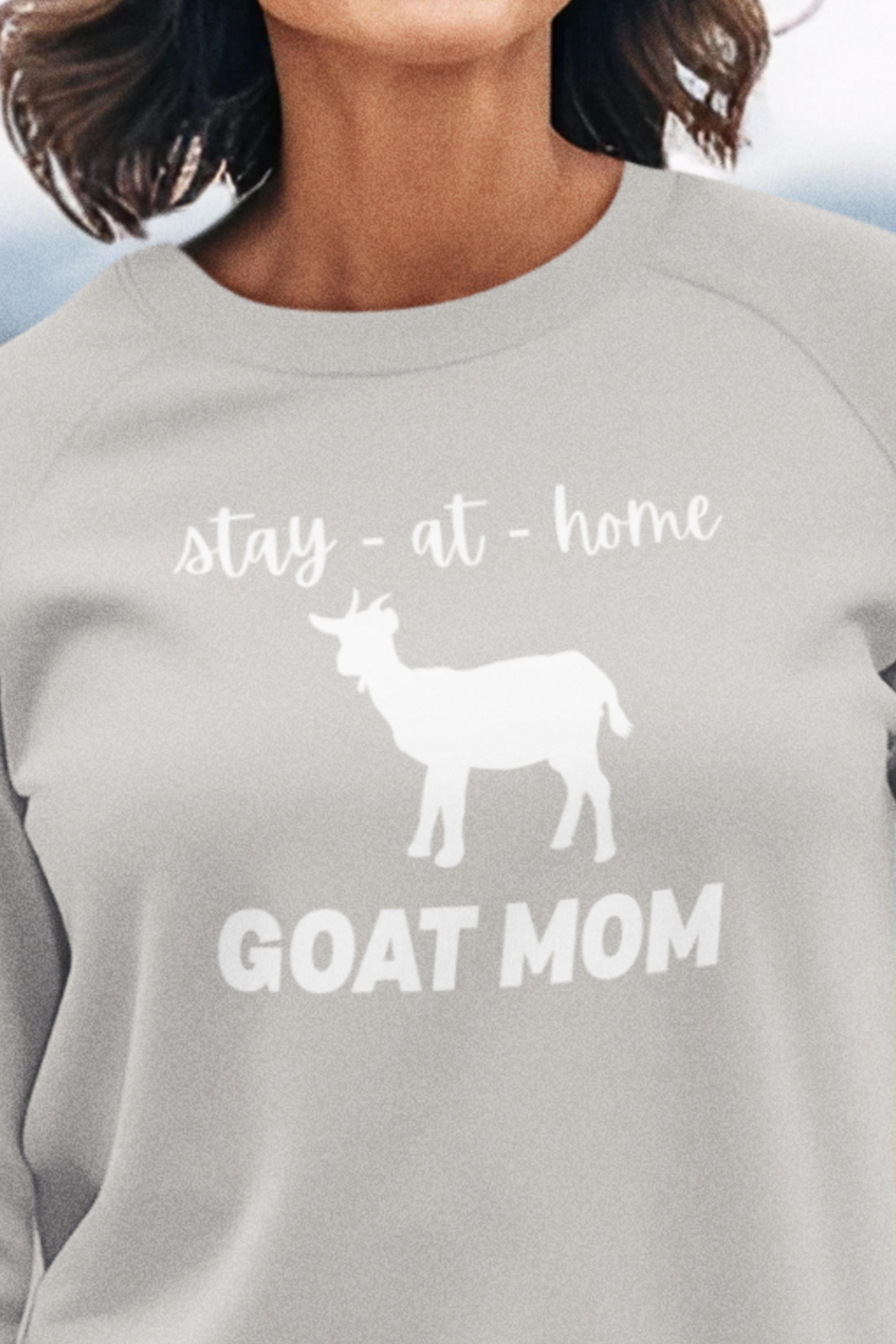 ATETYRP “Goats Make Me Happy” Sweatshirt – Cute Goat Graphic Crewneck Pullover For Women, Goat Lover Gift